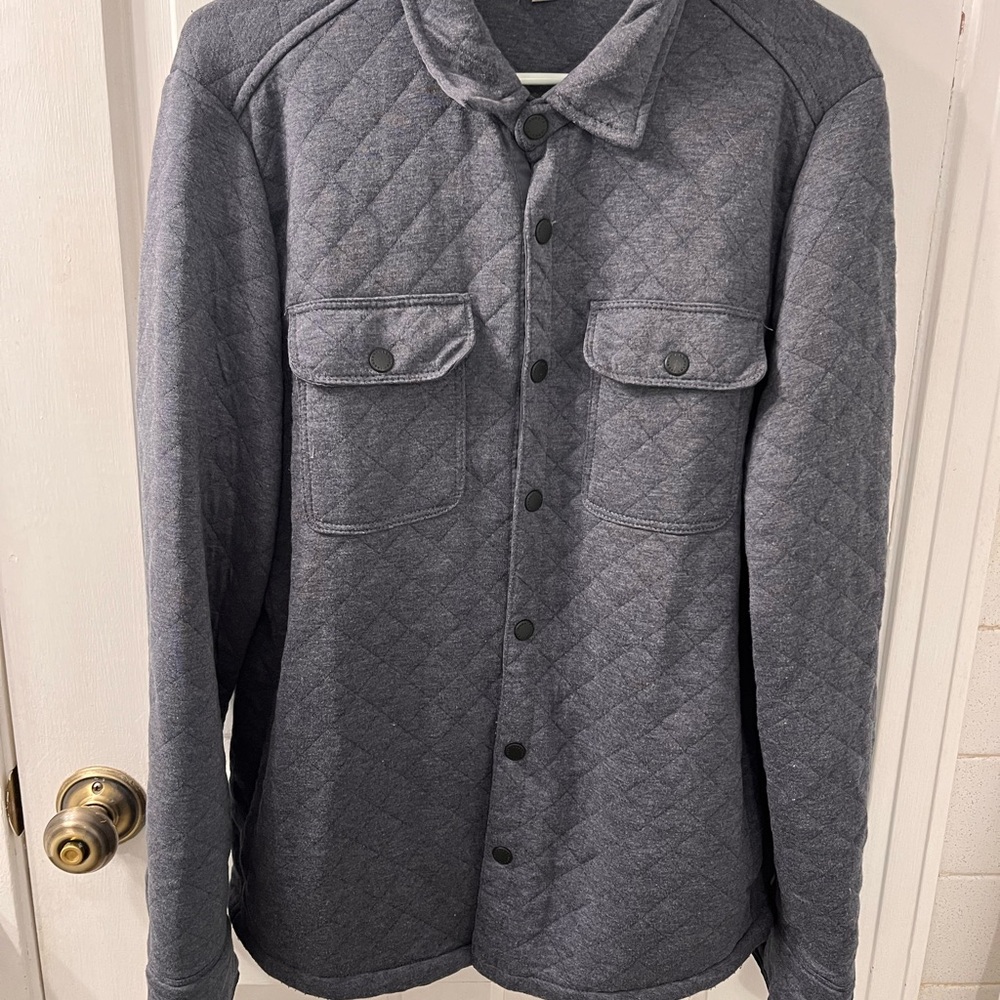 Men's Quilted Shirt Jacket in Gray